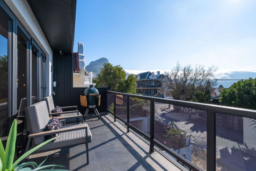 7 Bedroom Property for Sale in Oranjezicht Western Cape